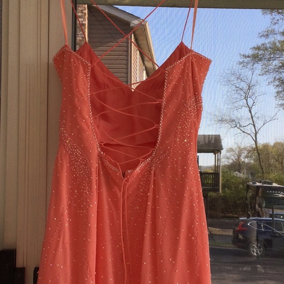 Soft Peach beaded gown with train. Size 10. Purse and chiffon wrap included. - Picture 6 of 12